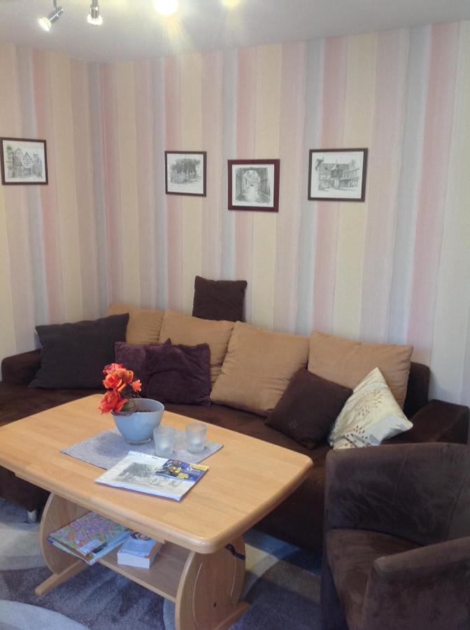 Am Mathildenbrunnen Klein Apartment เควดลินบวร์ก ภายนอก รูปภาพ