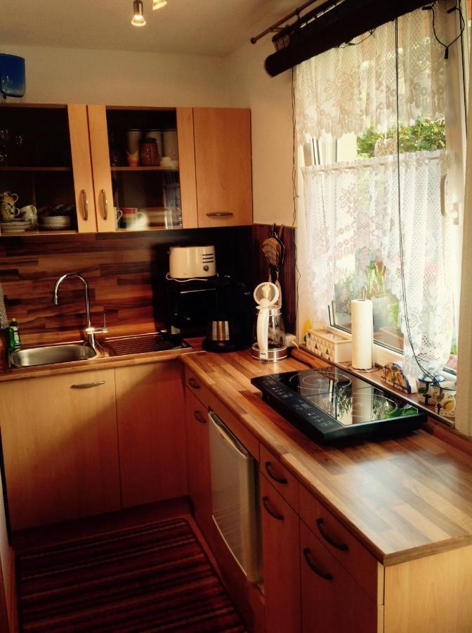 Am Mathildenbrunnen Klein Apartment เควดลินบวร์ก ภายนอก รูปภาพ